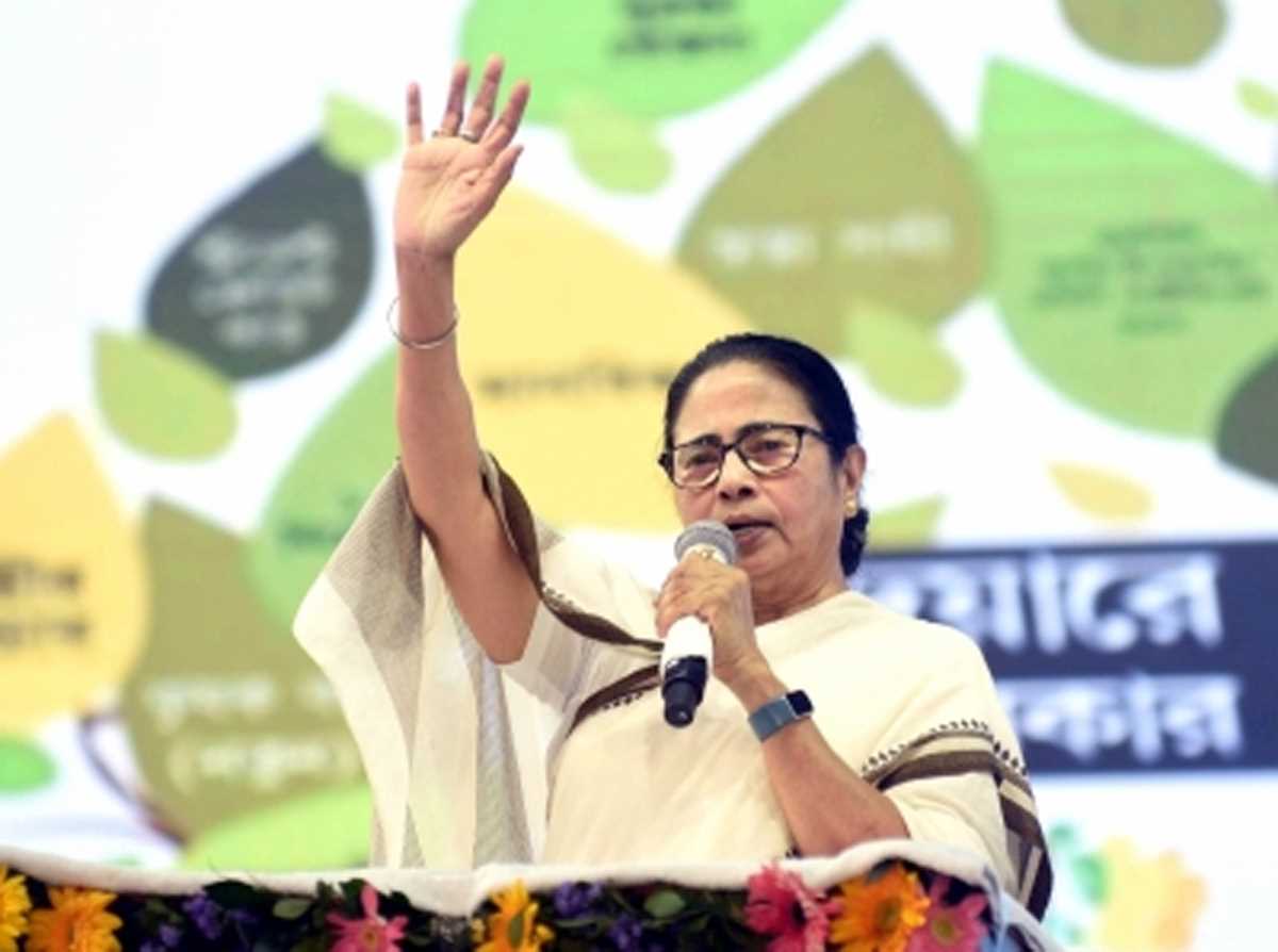 6 अप्रैल को हनुमान जयंती से पहले ममता सतर्क 6 अप्रैल को हनुमान जयंती से पहले ममता सतर्क