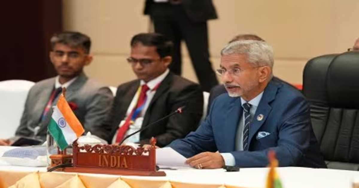 लाओस में 31वें आसियान फोरम में शामिल हुए जयशंकर, अंतरराष्ट्रीय सहयोग पर दिया जोर