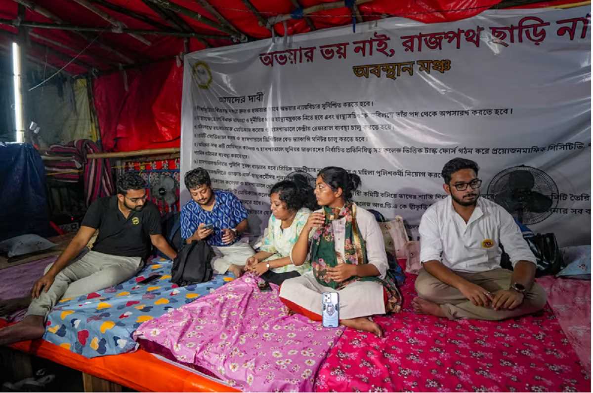 आरजी कर मामला: प्रदर्शनकारी डॉक्टरों का आमरण अनशन दूसरे दिन भी जारी