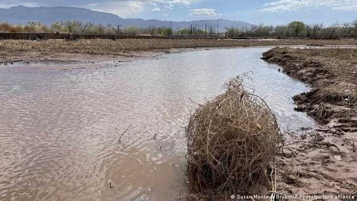 इस तरह कब तक प्यासे रहेंगे अमेरिका के खेत