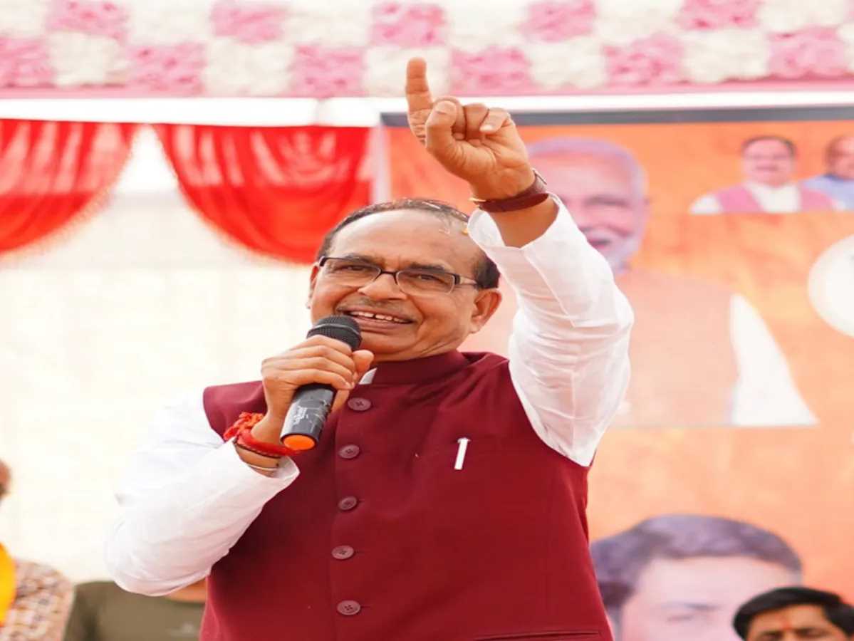 पीएम मोदी की नई टीम में शिवराज समेत मध्य प्रदेश के पांच सदस्य शामिल, तीन कैबिनेट और दो राज्य मंत्री बने पीएम मोदी की नई टीम में शिवराज समेत मध्य प्रदेश के पांच सदस्य शामिल, तीन कैबिनेट और दो राज्य मंत्री बने