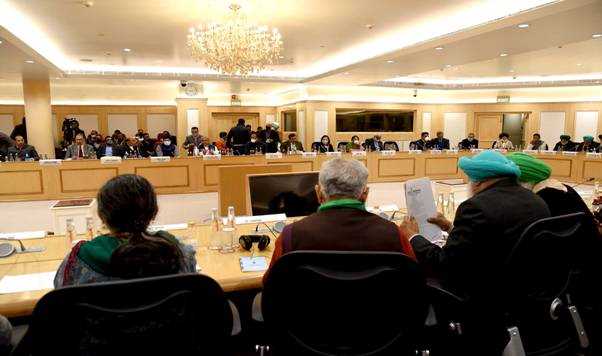 सरकार और किसानों के बीच आज एक बार फिर वार्ता, अगली तारीख या सुलह!