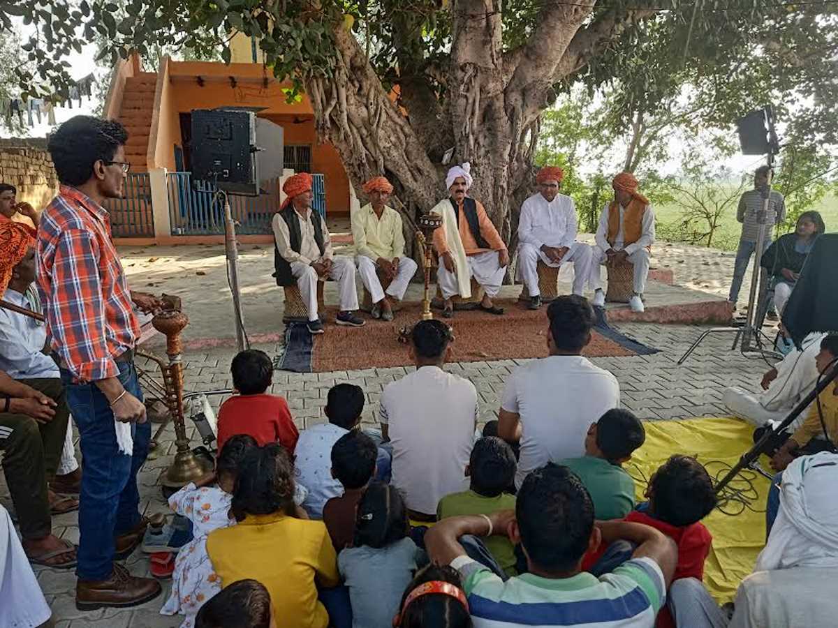 रबूपुरा : फलैदा गांव में हुई श्मशान की शूटिंग रबूपुरा : फलैदा गांव में हुई श्मशान की शूटिंग