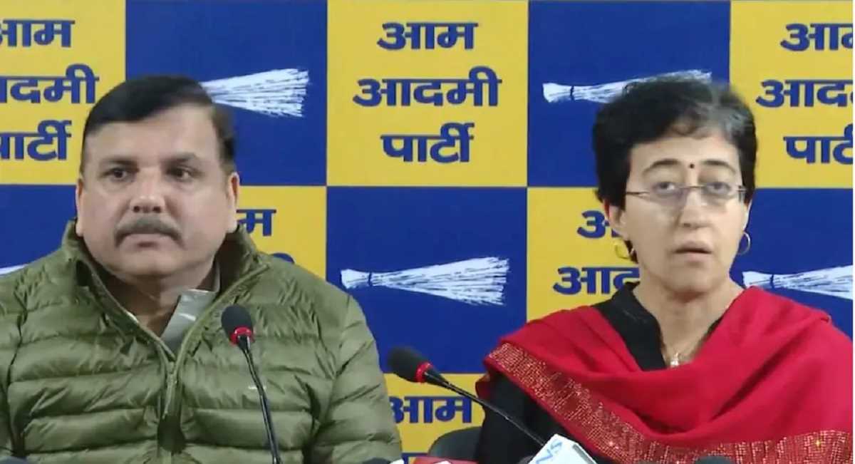 कांग्रेस 24 घंटे के भीतर अजय माकन पर करे कार्रवाई : आप की चेतावनी