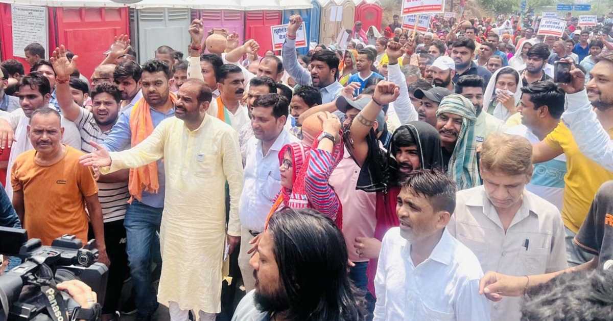 दिल्ली जल संकट को लेकर रमेश बिधूड़ी के नेतृत्व में बीजेपी नेताओं ने खोला केजरीवाल सरकार के खिलाफ मोर्चा