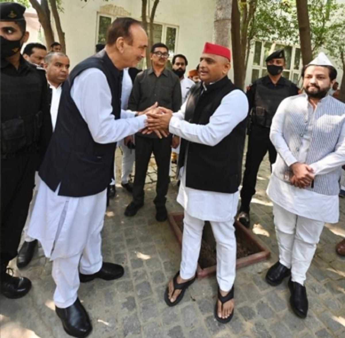 पूर्व केंद्रीय मंत्री गुलाम नबी आजाद ने दी मुलायम को श्रद्धांजलि पूर्व केंद्रीय मंत्री गुलाम नबी आजाद ने दी मुलायम को श्रद्धांजलि