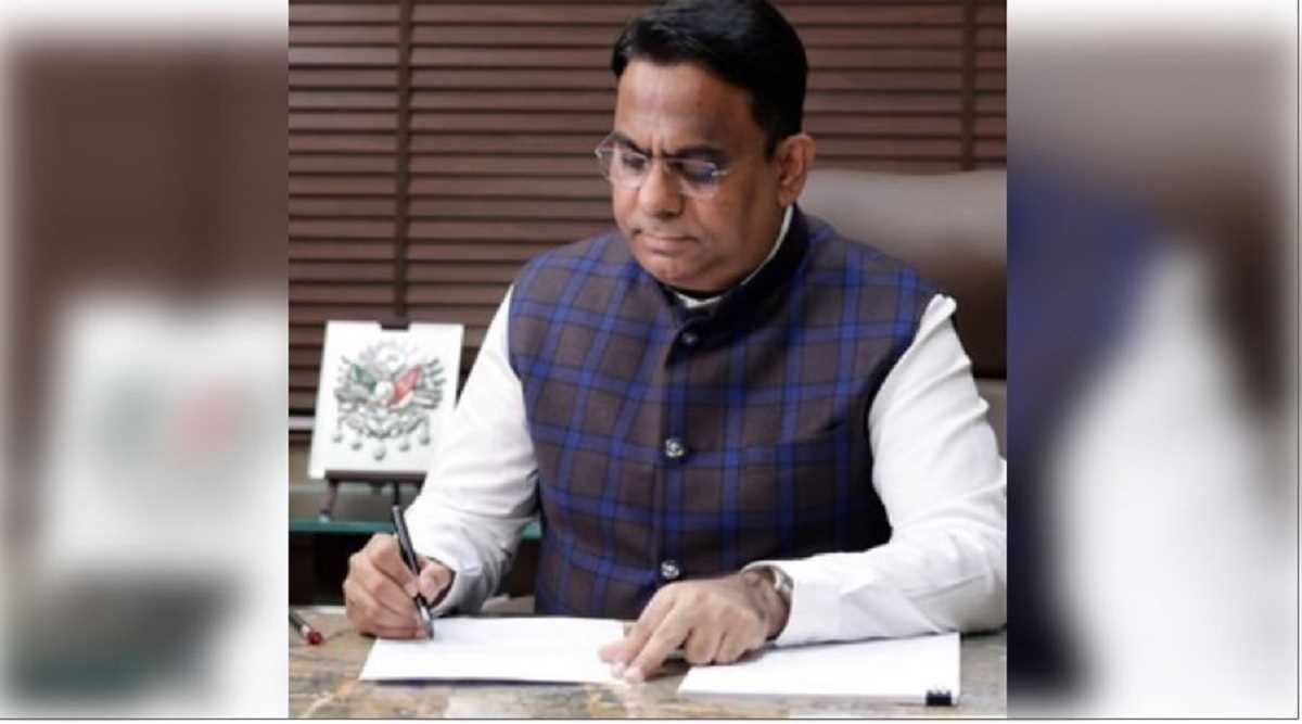 सपा ने सीएम फडणवीस से किया आग्रह, मार्च 2025 से पहले लंबित बीएमसी चुनाव कराएं