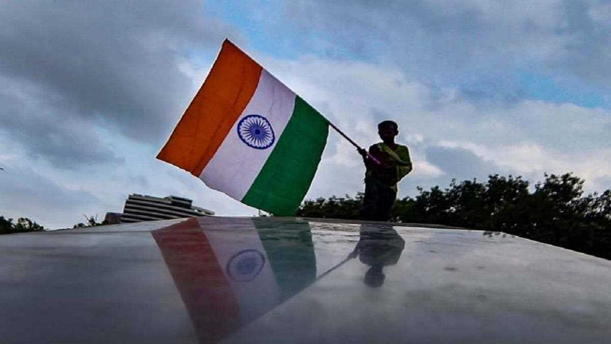 आजादी के इंतजार में आधी आबादी आजादी के इंतजार में आधी आबादी