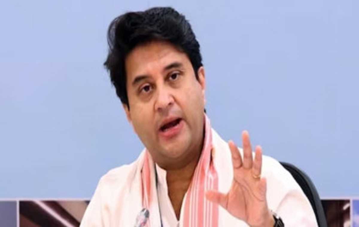 आगामी तीन-चार वर्ष में 200 एयरपोर्ट बनाने का लक्ष्य : सिंधिया आगामी तीन-चार वर्ष में 200 एयरपोर्ट बनाने का लक्ष्य : सिंधिया