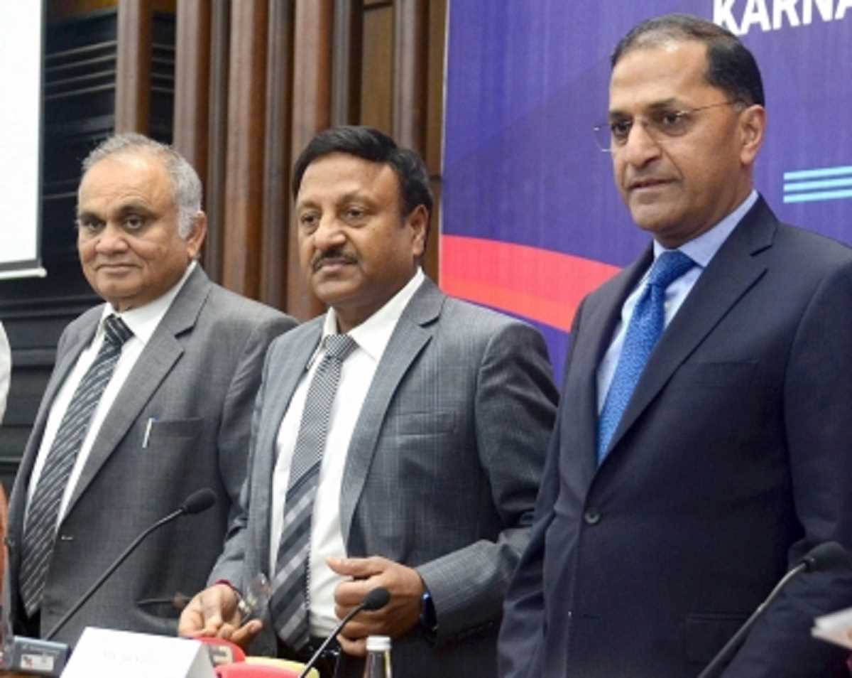 चुनाव आयोग आज से जयपुर के तीन दिवसीय दौरे पर चुनाव आयोग आज से जयपुर के तीन दिवसीय दौरे पर