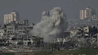 हमास की कार्रवाई के बाद इजरायल ने राफा पर किए हवाई हमले, 16 लोगों की मौत