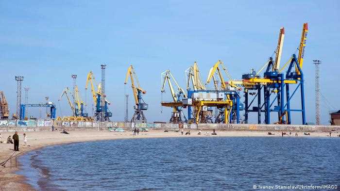 यूक्रेन: पूर्वी क्षेत्र में रूसी हमलों में कम से कम 21 लोग मरे