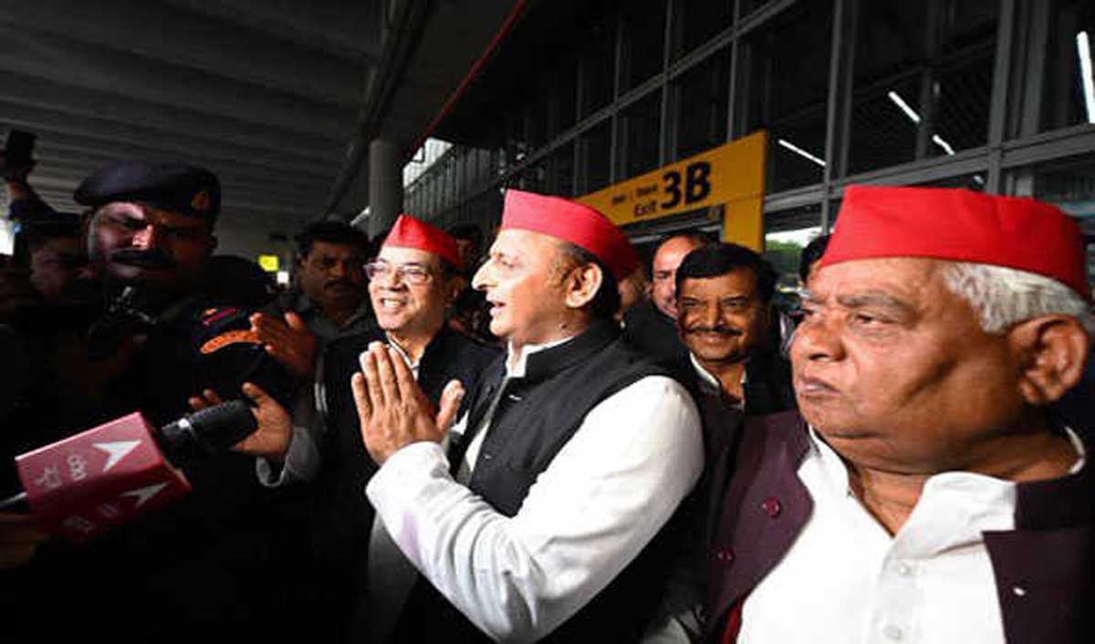 घबरा कर विपक्ष के नेताओं के घर ईडी, सीबीआई भेज देती है भाजपा : अखिलेश घबरा कर विपक्ष के नेताओं के घर ईडी, सीबीआई भेज देती है भाजपा : अखिलेश