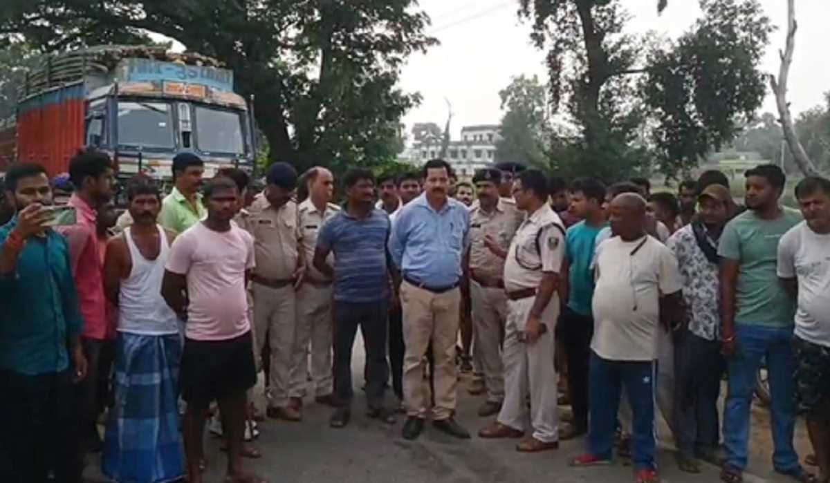 बिहार में बेकाबू ट्रक ने पांच मजदूरों को कुचला, तीन की मौत