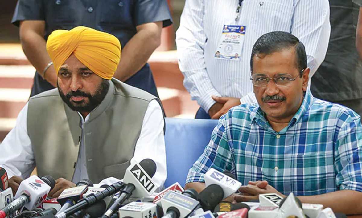 प्रदूषण के चलते शनिवार से बंद रहेंगे दिल्ली के सभी प्राथमिक स्कूल : केजरीवाल प्रदूषण के चलते शनिवार से बंद रहेंगे दिल्ली के सभी प्राथमिक स्कूल : केजरीवाल