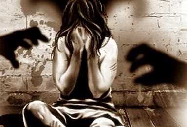 दलित युवती के साथ दुष्कर्म-हत्या के आरोप में 3 के खिलाफ दर्ज हुआ मामला