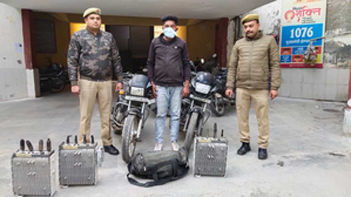 टावर से आरआरयू मशीन की चोरी करने वाला गिरफ्तार, 3 आरआरयू बरामद