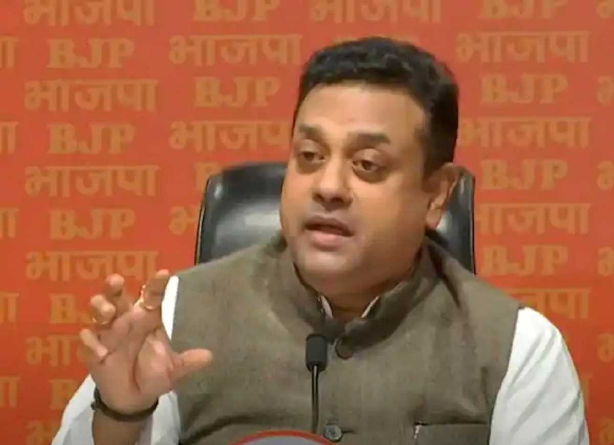 केजरीवाल की नीयत में ही है प्रदूषण, दिल्ली को चाहिए फुल टाइम सीएम : भाजपा केजरीवाल की नीयत में ही है प्रदूषण, दिल्ली को चाहिए फुल टाइम सीएम : भाजपा