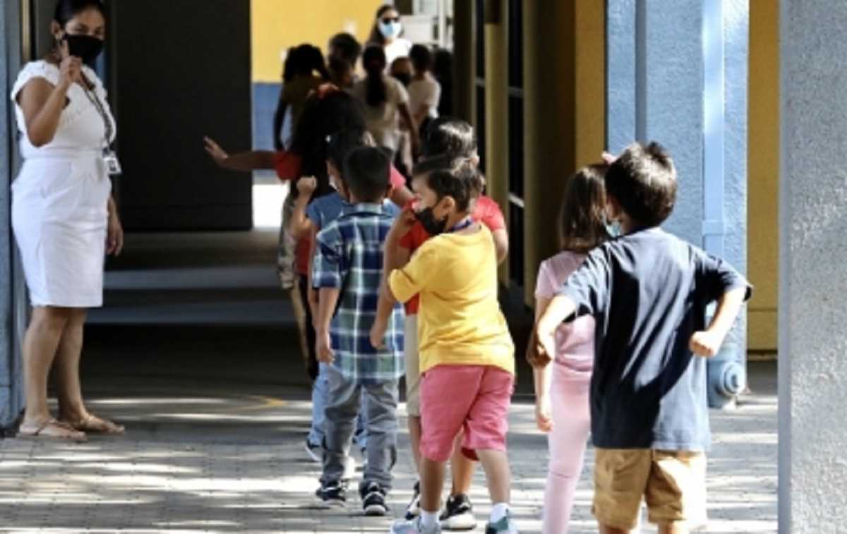 अमेरिका में 1.5 करोड़ से अधिक बच्चे कोविड से संक्रमित : रिपोर्ट