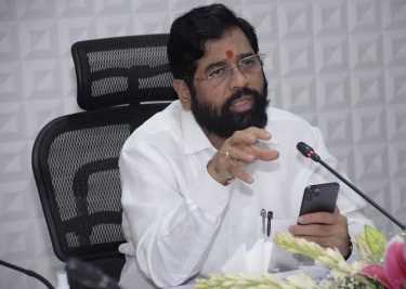 उद्धव ठाकरे को बड़ा झटका, पूर्व शिवसेना पार्षद सीएम एकनाथ शिंदे गुट में हुए शामिल उद्धव ठाकरे को बड़ा झटका, पूर्व शिवसेना पार्षद सीएम एकनाथ शिंदे गुट में हुए शामिल