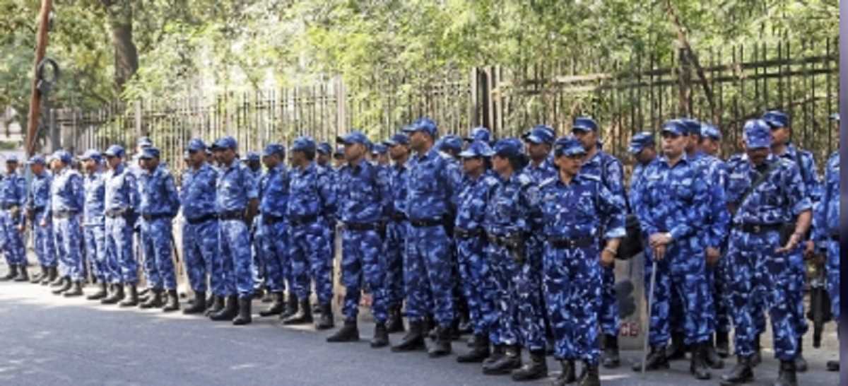 सिसोदिया की अदालत में पेशी से पहले सीबीआई मुख्यालय के बाहर सुरक्षा बल तैनात