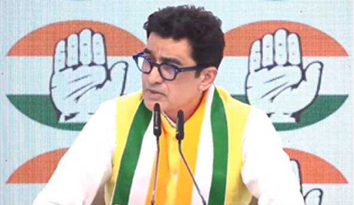 भारत का अपमान कर रहे ट्रंप के सामने झुक रहे हैं मोदी: कांग्रेस