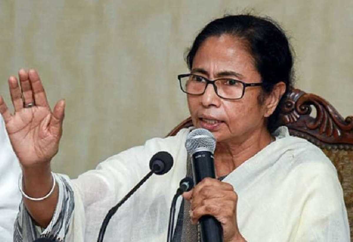 ममता ने तृणमूल प्रवक्ताओं को बदलने का आदेश दिया, दूसरों को पार्टी के बारे में टिप्पणी करने से रोका