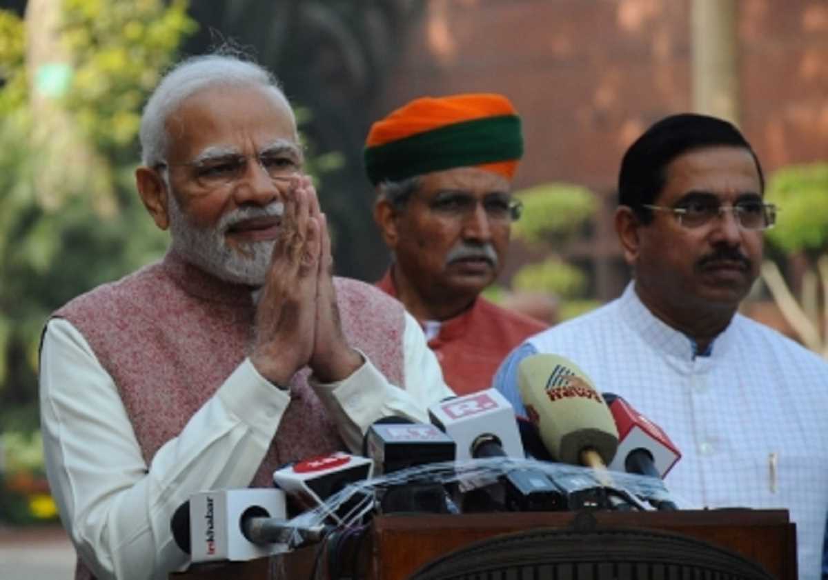 पीएम मोदी ने सभी राजनीतिक दलों से सदन सुचारू ढंग से चलाने की अपील की पीएम मोदी ने सभी राजनीतिक दलों से सदन सुचारू ढंग से चलाने की अपील की