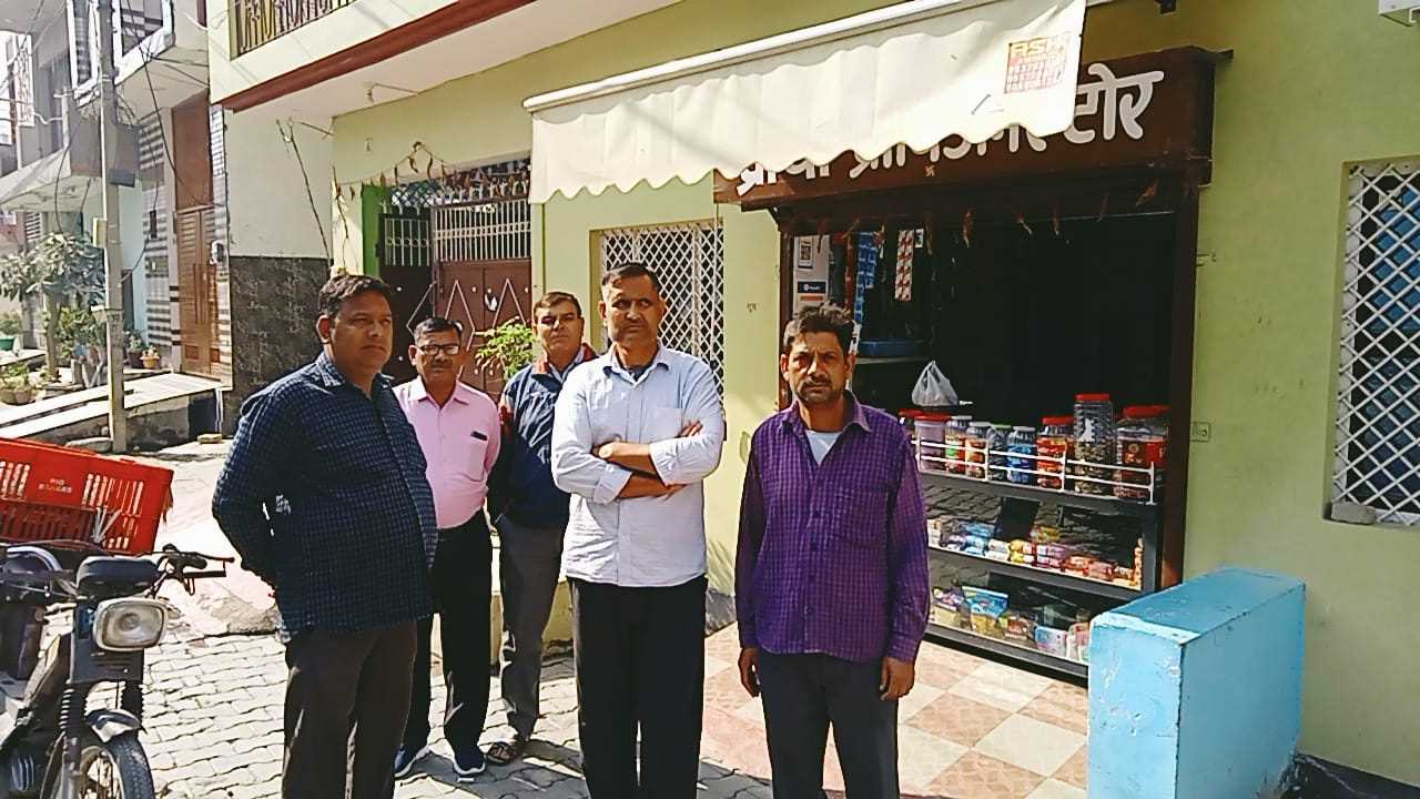 सीसीटीवी कैमरे ही चुरा ले गए चोर, घटना सीसीटीवी में हुई कैद