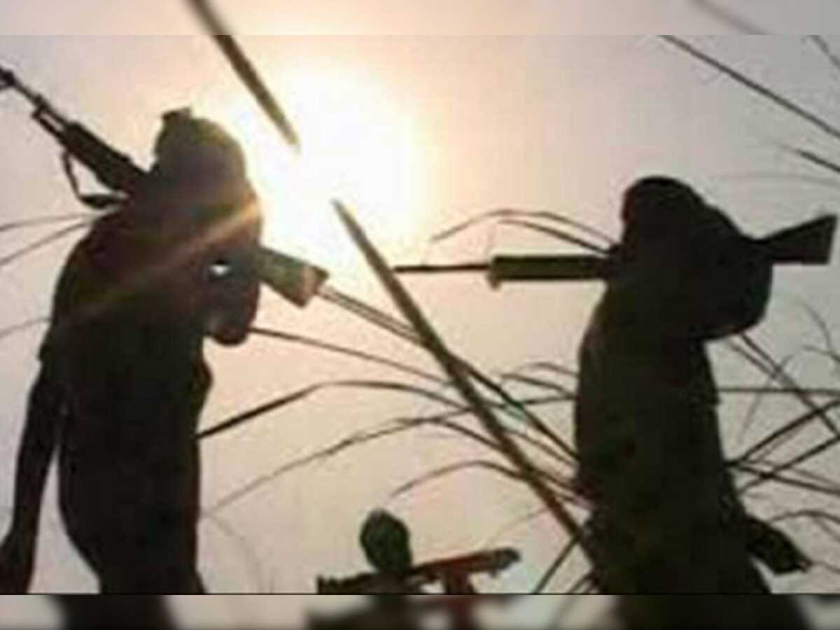 झारखंड के चतरा और गुमला में पांच नक्सली गिरफ्तार, कई हथियार भी बरामद झारखंड के चतरा और गुमला में पांच नक्सली गिरफ्तार, कई हथियार भी बरामद