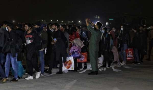 यूक्रेन संकट : रविवार को 2 हजार से अधिक भारतीयों को वापस लाया जाएगा यूक्रेन संकट : रविवार को 2 हजार से अधिक भारतीयों को वापस लाया जाएगा