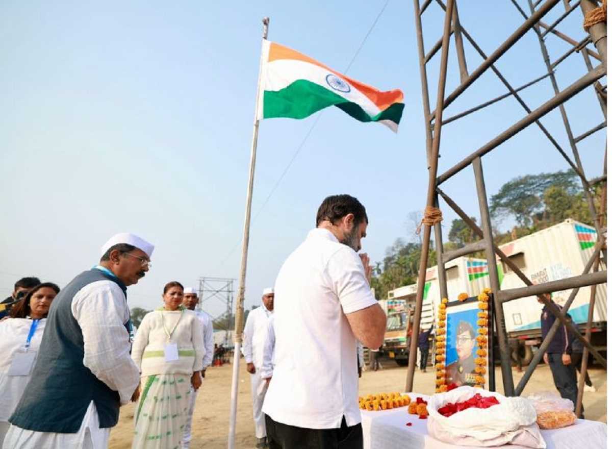 खरगे-राहुल-प्रियंका ने सुभाष चंद्र बोस की जयंती पर उन्हें श्रद्धांजलि अर्पित की