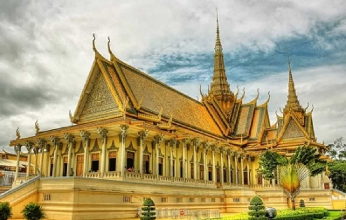 कंबोडिया का रॉयल पैलेस 1 दिसंबर से पर्यटकों के लिए फिर से खुलेगा
