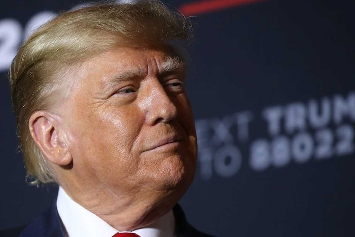 सीनेटर थॉम टिलिस अन्य राज्यों को ट्रंप को अयोग्य ठहराने से रोकने के लिए ला रहे कानून