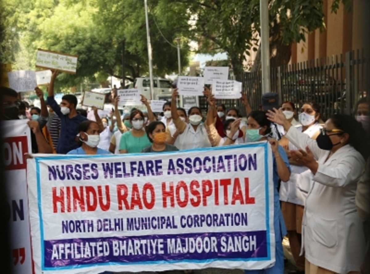 एमसीडी संचालित हिंदू राव अस्पताल के रेजिडेंट डॉक्टरों की पेन डाउन हड़ताल एमसीडी संचालित हिंदू राव अस्पताल के रेजिडेंट डॉक्टरों की पेन डाउन हड़ताल