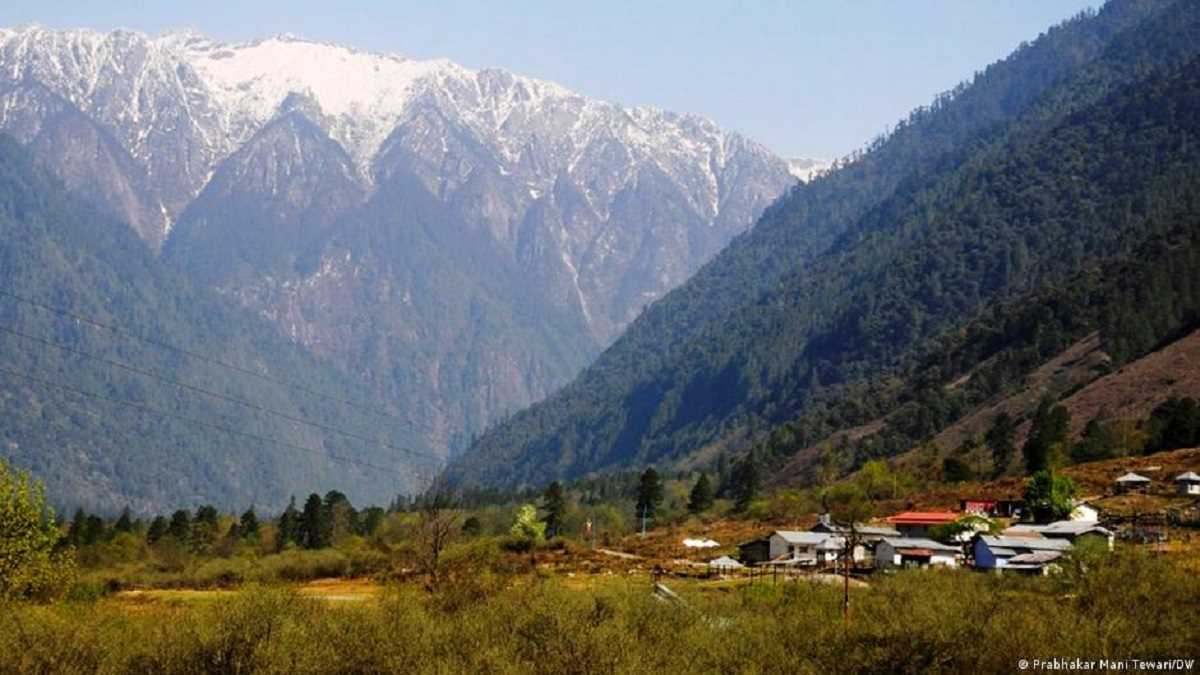 पेंटागन की रिपोर्ट: चीन ने एलएसी पर बनाईं सड़कें और हेलिपैड