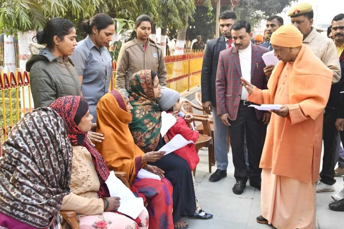 अधिकारी ध्यान दें, फरियादी न हों परेशान : मुख्यमंत्री अधिकारी ध्यान दें, फरियादी न हों परेशान : मुख्यमंत्री