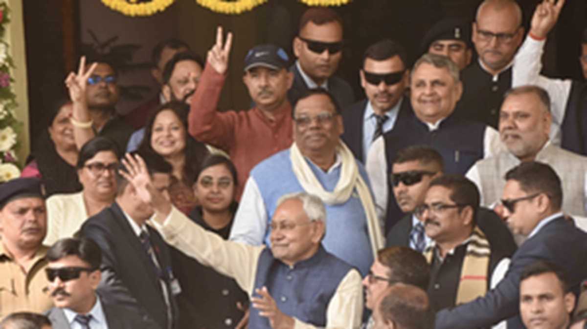 बिहार : विश्वास मत के दौरान विपक्ष का वॉक आउट, सरकार के पक्ष में पड़े 129 वोट बिहार : विश्वास मत के दौरान विपक्ष का वॉक आउट, सरकार के पक्ष में पड़े 129 वोट