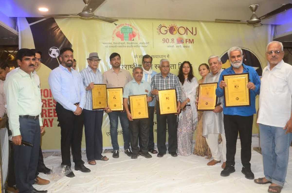 पाठक तय करेगा कि मीडिया कितना स्वतंत्र रहे और क्या सीमाएं हों