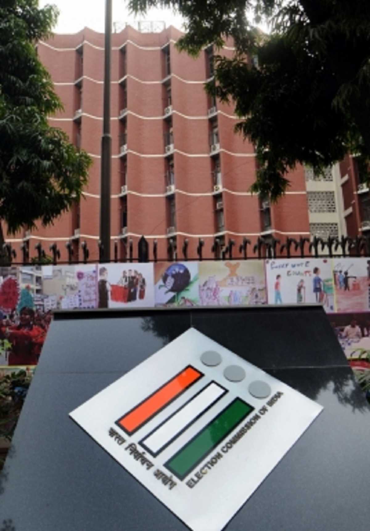 EC ने बनाया रिमोट वोटिंग सिस्टम, घरेलू प्रवासी वोटर्स कहीं भी कर सकेंगे मतदान