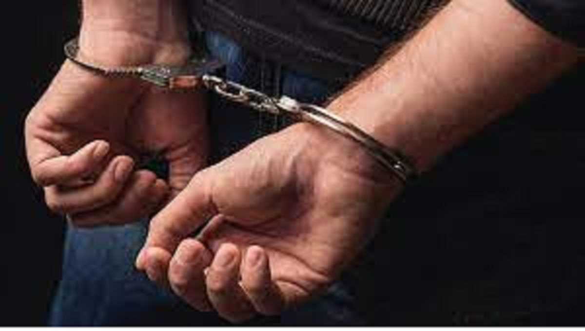 केजरीवाल के खिलाफ धमकी भरा मैसेज लिखने वाला शख्स गिरफ्तार