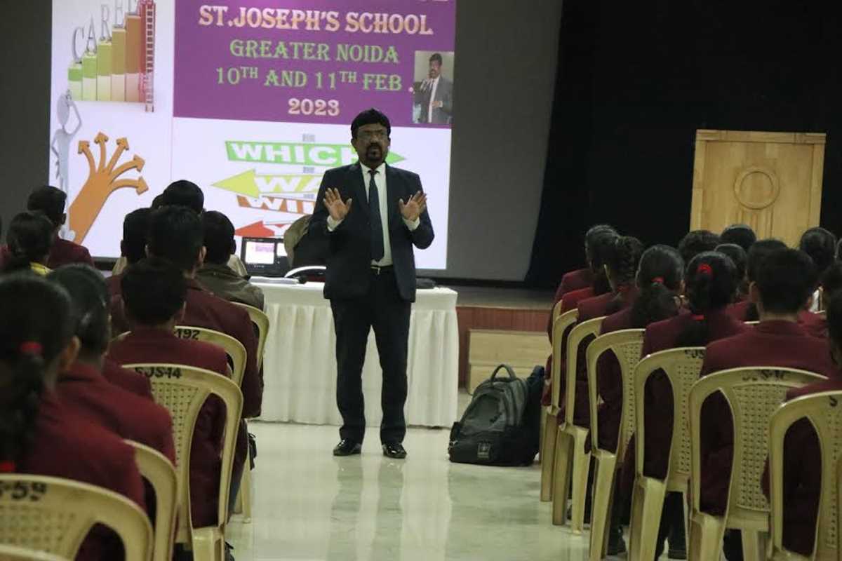 परीक्षा के दौरान मानसिक दबाव को कम करने के लिए बच्चों को किया मार्गदर्शन