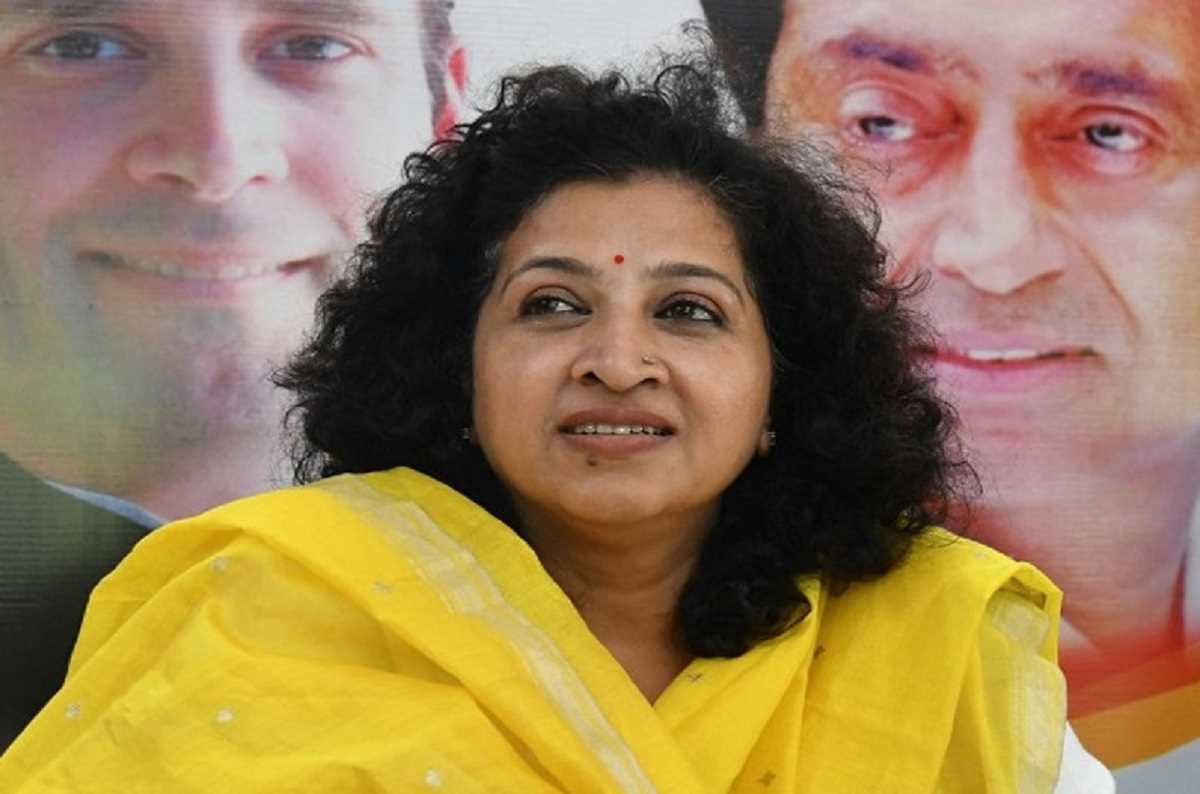 बेरोजगारी,परीक्षा घोटाले ने तोड़ी मध्य प्रदेश के युवाओं की कमर : कांग्रेस बेरोजगारी,परीक्षा घोटाले ने तोड़ी मध्य प्रदेश के युवाओं की कमर : कांग्रेस