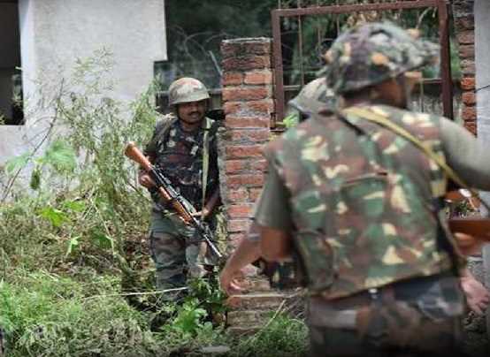 श्रीनगर में आतंकवादियों ने किया सीआरपीएफ के बंकर पर हमला श्रीनगर में आतंकवादियों ने किया सीआरपीएफ के बंकर पर हमला