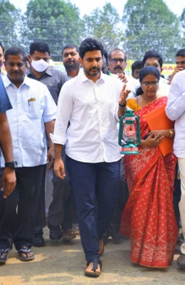 बिजली दरों में बढ़ोतरी को लेकर पूरे आंध्र प्रदेश में विरोध प्रदर्शन