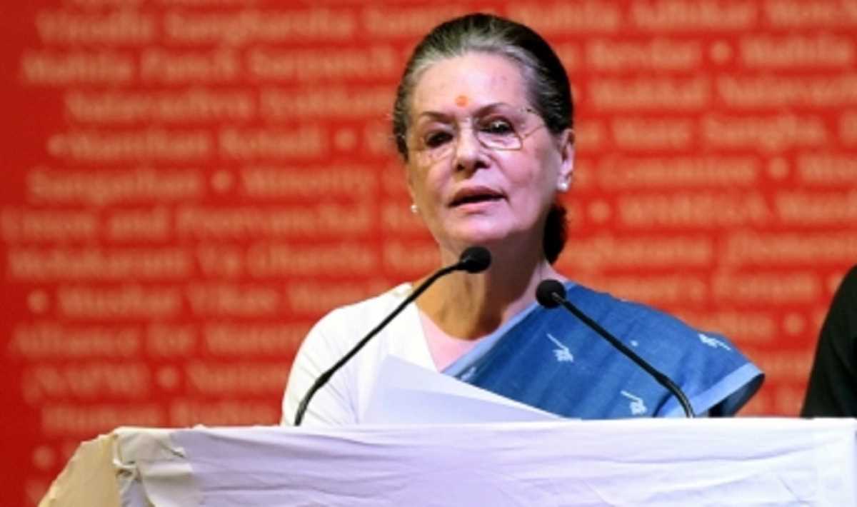 राजस्थान सियासी घमासान पर सोनिया गांधी के आवास पर बैठक शुरू, पहुंचने लगे नेता