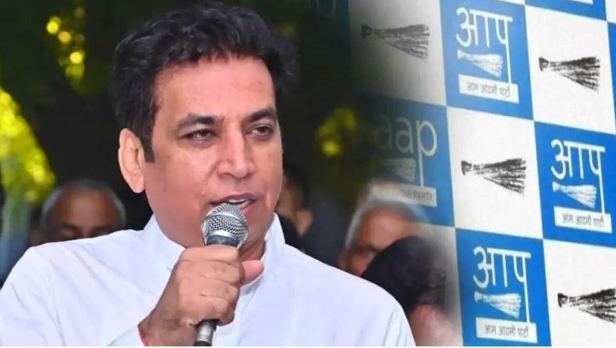 संदीप दीक्षित की नामांकन रैली में शामिल हुए कई दिग्गज कांग्रेसी, देवेंद्र यादव ने कहा- आप डरी