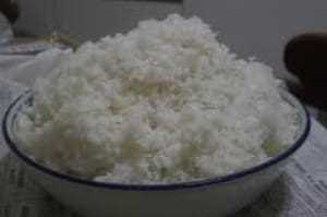 चावल खाने से हो सकती है फूड पॉइजनिंग