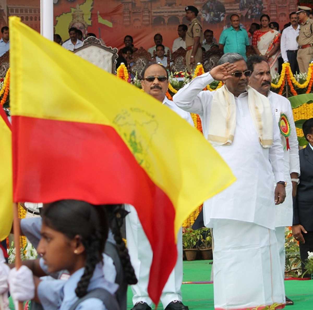 कन्नड़ गौरव : सिद्दारमैया की वापसी ने राज्य ध्वज आंदोलन में फिर से फूंकी जान