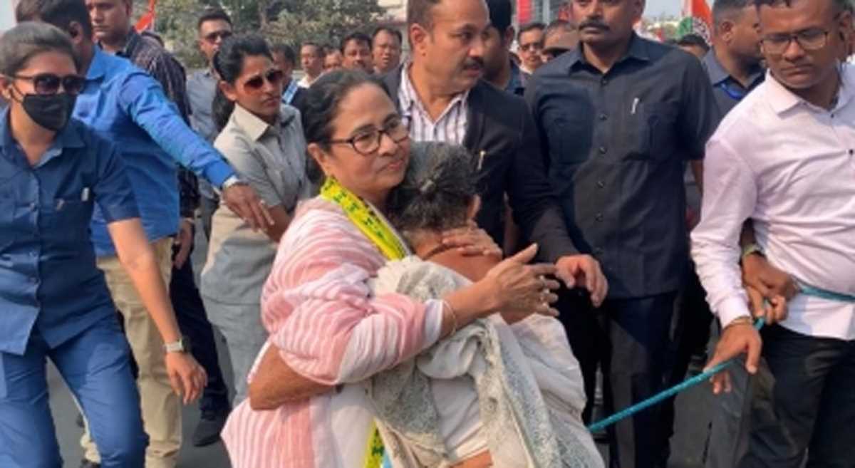 बीजेपी, माकपा दोनों त्रिपुरा में हिंसा, भ्रष्टाचार के लिए जिम्मेदार : ममता